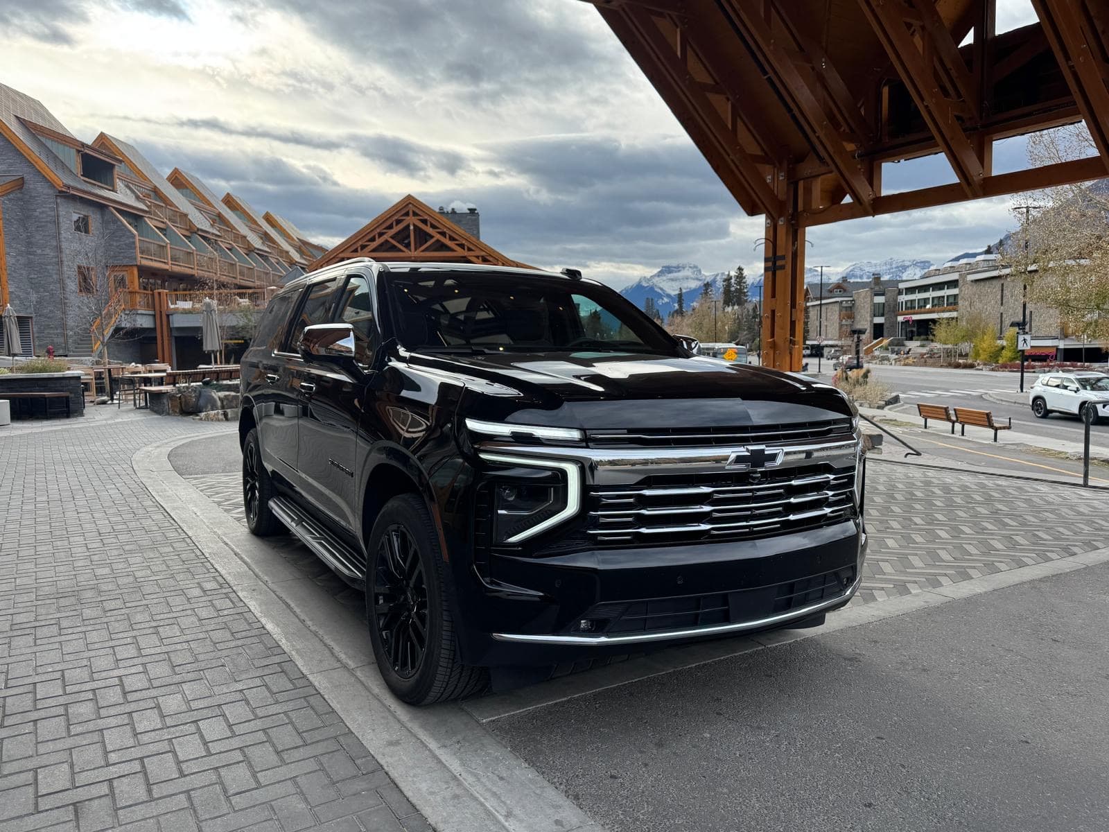 Chevrolet Suburban - Image 1